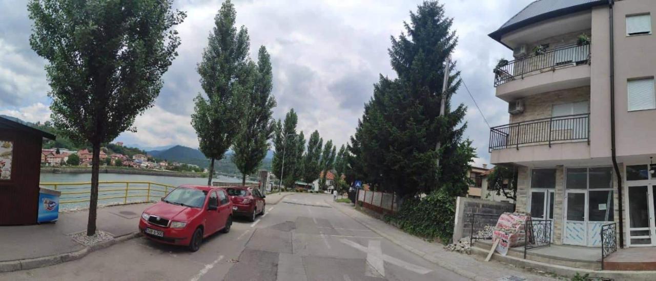 Višegrad Apartment Mademoiselle מראה חיצוני תמונה